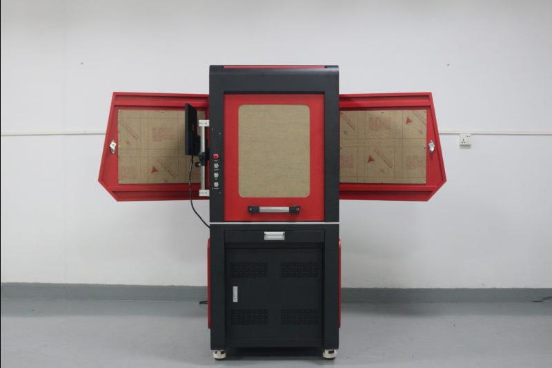 Fully enclosed UV detail picture